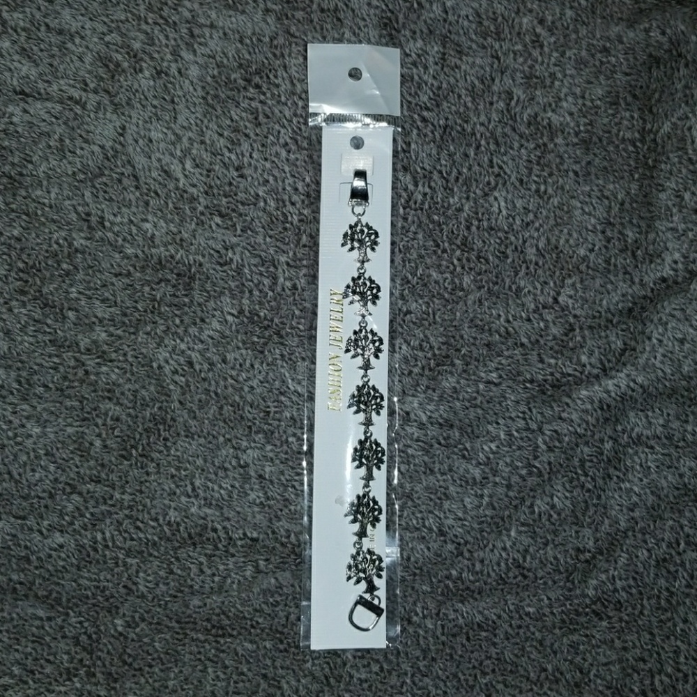 Tree of Life Branched Magnetic Bracelet - Picture 2 of 4